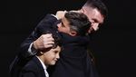 Foto: Mateo Sudah Tak Sabar Punya Ballon dOr seperti Papa Messi ya?