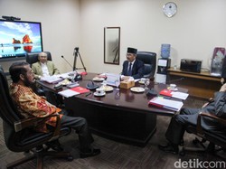 MKMK Duga Anwar Usman Berbohong soal Absen Rapat Putusan Batas Usia Capres