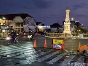 Masih Mampet, Perbaikan Gorong-gorong Luapkan Minyak di Tugu Jogja Digeber