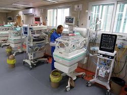 RS di Gaza Penuh, Bayi-bayi Terpaksa Berbagi Inkubator