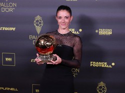 Ada pesepakbola putri Aitana Bonmati di posisi ke-49 atlet terbaik sejak tahun 2000 dari ESPN. Itu menempatkannya di posisi kelima pesepakbola terbaik. Foto: REUTERS/Stephanie Lecocq