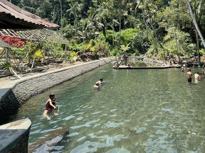 Tukad Arca, Pemandian Tersembunyi Airnya Sebening Kaca