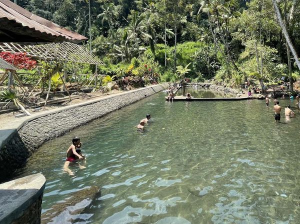 Tukad Arca, Pemandian Tersembunyi Airnya Sebening Kaca