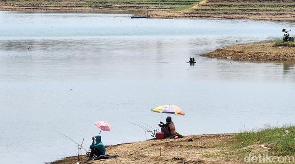 Destinasi Sederhana Namun Pemasukan ke Warungnya Luar Biasa