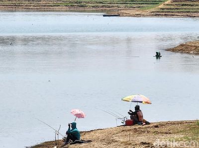 Destinasi Sederhana Namun Pemasukan ke Warungnya Luar Biasa