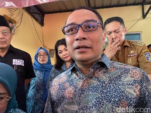 Jelang Musim Hujan, Walkot Eri Minta Warga Surabaya Ikut Jaga Lingkungan Jelang Musim Hujan, Walkot Eri Minta Warga Surabaya Ikut Jaga Lingkungan