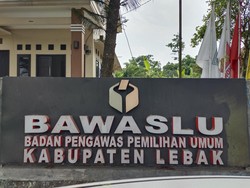 Bawaslu Lebak Setop Usut Laporan Dugaan Politik Uang Relawan Cagub