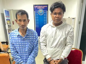 Dua Warga Aceh Ditangkap Bawa Sabu dalam Botol Madu di Jambi Dua Warga Aceh Ditangkap Bawa Sabu dalam Botol Madu di Jambi