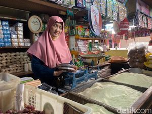 Harga Beras Ngegas, Pedagang-Pemilik Warung Makan di Beringharjo Sambat Harga Beras Ngegas, Pedagang-Pemilik Warung Makan di Beringharjo Sambat