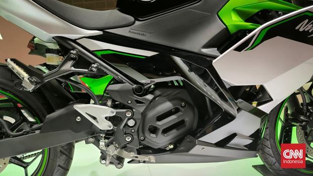 Motor listrik Kawasaki Ninja e-1 ikut dipamerkan di Japan Mobility Show 2023.