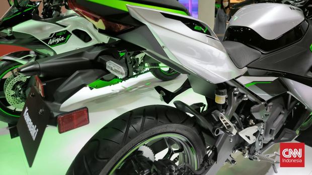 Motor listrik Kawasaki Ninja e-1 ikut dipamerkan di Japan Mobility Show 2023.