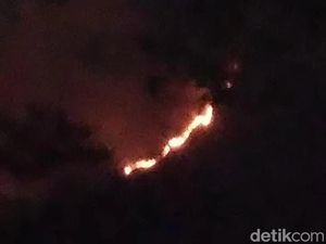 Kebakaran Meluas ke Barat, Pendakian Gunung Abang Ditutup Kebakaran Meluas ke Barat, Pendakian Gunung Abang Ditutup