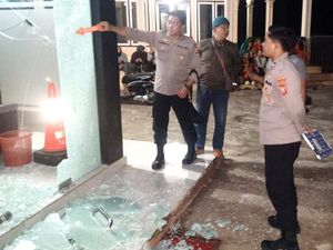 Kantor Desa Payungsari Ciamis Dirusak Orang Tak Dikenal Kantor Desa Payungsari Ciamis Dirusak Orang Tak Dikenal