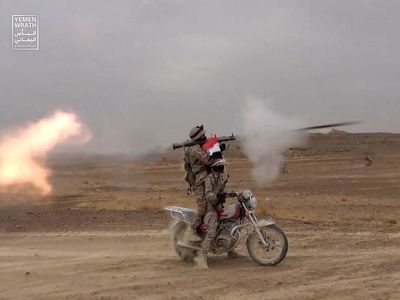 Momen Kelompok Houthi Yaman Luncurkan Rudal ke Israel