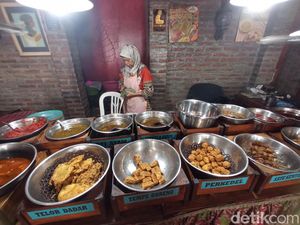Sejarah Nasi Jamblang Cirebon yang Jadi Warisan Budaya di Jabar Sejarah Nasi Jamblang Cirebon yang Jadi Warisan Budaya di Jabar
