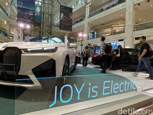 BMW Gelar Pameran Mobil Listrik: Bisa Test Drive dan Beli Mobil Bekas KTT