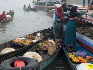 Penjual di Pasar Terapung Ikut Pakai BPJS, Banyak untuk Obati Katarak-ISPA