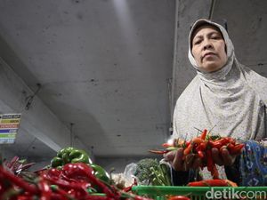 Pedasnya Harga Cabai Rawit di Bandung, Tembus Rp100 Ribu/Kg Pedasnya Harga Cabai Rawit di Bandung, Tembus Rp100 Ribu/Kg
