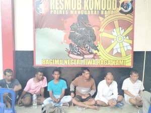 6 Pria Ini Coba Selundupkan Komodo yang Dibungkus Kaus Kaki-Mulut Dilakban 6 Pria Ini Coba Selundupkan Komodo yang Dibungkus Kaus Kaki-Mulut Dilakban