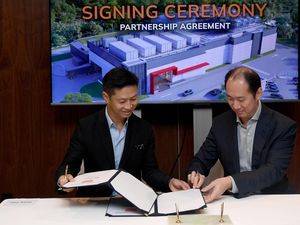 Lebarkan Sayap Kembangkan Pusat Data di Batam Lebarkan Sayap Kembangkan Pusat Data di Batam