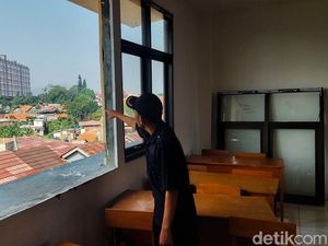 Dihantam Hujan Angin, 3 Ruang Kelas SD di Cimahi Rusak