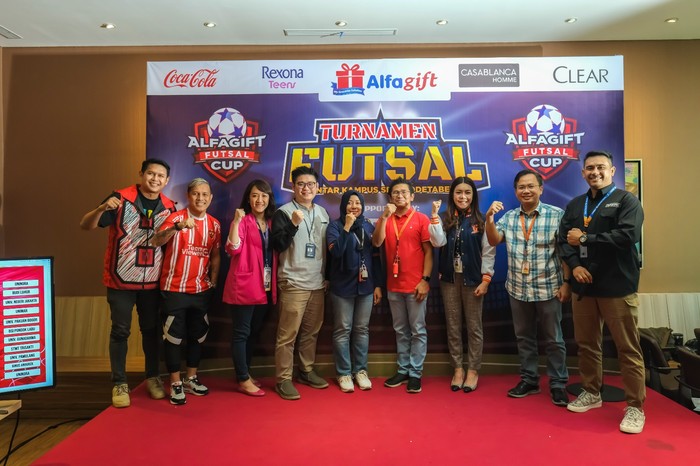 Turnamen Futsal Antar Kampus Alfagift Dimeriahkan Maliq & D’Essentials