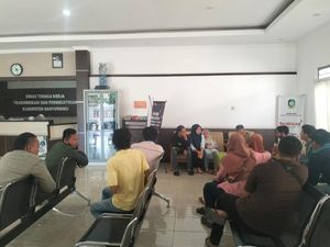 7 Fakta Bos Warung Bakso Banyuwangi Sita Perhiasan-Motor Pekerja Usai Rugi