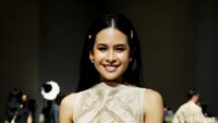 Foto: Adu Gaya Jessica Mila Hingga Maudy Ayunda di Show Sapto Djojokartiko