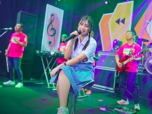 Lirik Lagu Dumes yang Dinyanyikan Cantika Davinca Lirik Lagu Dumes yang Dinyanyikan Cantika Davinca