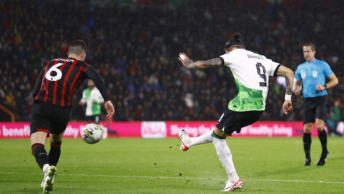 Gol Darwin Nunez kebantu angin?(Action Images via Reuters/PETER CZIBORRA)