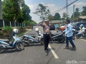 Jalur Subang-Purwakarta Ditutup Saat Prarekontruksi Pembunuhan Tuti-Amel