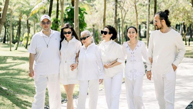 Keluarga Raline Shah