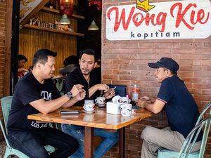 5 Kopitiam di Bandung yang Cocok Buat Sarapan Sambil Ngopi 5 Kopitiam di Bandung yang Cocok Buat Sarapan Sambil Ngopi