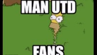 Meme fans MU sembunyi di dedaunan. Foto: dok. Internet/X (Twitter)