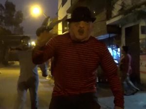 Nyamar di Perayaan Halloween, Polisi di Peru Gerebek Warung Narkoba Nyamar di Perayaan Halloween, Polisi di Peru Gerebek Warung Narkoba