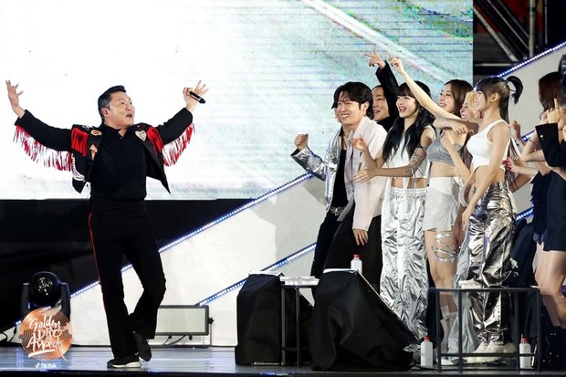 Potret penampilan idol K-Pop di Golden Disc Awards/ Foto: instagram.com/golden_disc Potret penampilan idol K-Pop di Golden Disc Awards