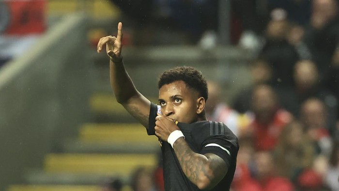 Real Madrids Rodrygo celebrates after scoring the opening goal during the Champions League group C soccer match between SC Braga and Real Madrid at the Municipal stadium in Braga, Portugal, Tuesday, Oct. 24, 2023. (AP Photo/Luis Vieira)