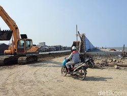 Melihat Progres Proyek Penangkal Rob di Tambaklorok Semarang