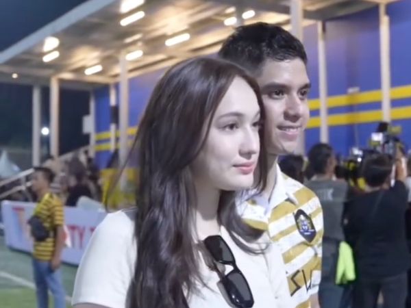 7 Foto Al Ghazali & Laura Moane Pamer Kemesraan, Cium dan Peluk di Depan Umum