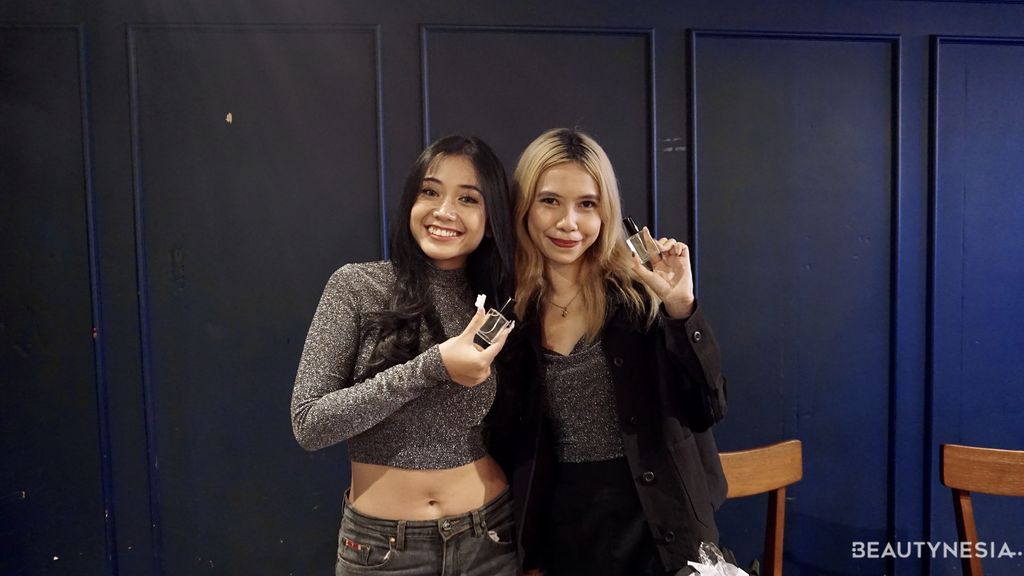 Zahra dan Nana, anggota B-NATION