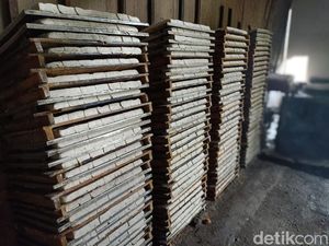 Ibu-ibu Jangan Kaget! Tahu Jadi Lebih Kecil Gara-gara Harga Kedelai Naik