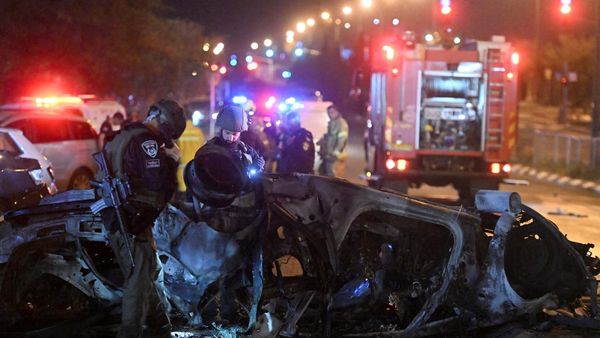 Roket Hamas Bikin Hancur Mobil di Kiryat Shmona Israel