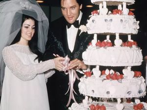 Klasik hingga Mewah, Ini Penampilan 10 Kue Pengantin Selebriti Dunia Klasik hingga Mewah, Ini Penampilan 10 Kue Pengantin Selebriti Dunia