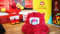 Produk merchandise dibuat dengan menggunakan lebih dari 98 persen bahan baku berkualitas dari dalam negeri. Sementara itu, material yang harus diimpor merupakan komponen untuk memastikan keaslian lisensi dari FIFA seperti hologram.   