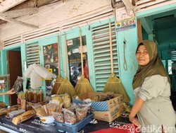 Berkunjung ke Gunung Padang, Bisa Bawa Buah Tangan Lokal yang Unik