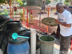 Api Biru Energi Terbarukan dari Sisa Makanan Pedagang Indramayu Api Biru Energi Terbarukan dari Sisa Makanan Pedagang Indramayu