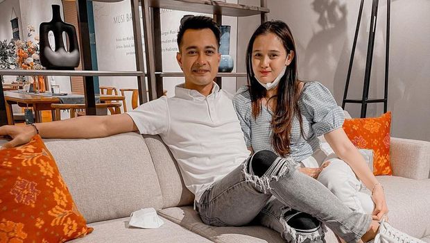 Potret Harmonis Eza Gionino dan Istri yang Sempat Tak Direstui Ibunda