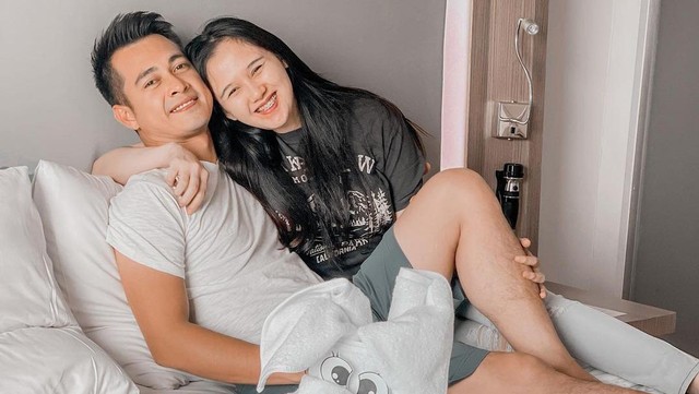 Gosip Terkini Selebriti Insertlive : Eza Gionino Dikabarkan Digugat Cerai Istri
