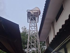 Tips Aman Bersihkan Toren Air Sendiri Tips Aman Bersihkan Toren Air Sendiri