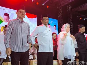 Puan Maharani Sapa Pendukung Ganjar-Mahfud di Gresik: Ayu Ra? Puan Maharani Sapa Pendukung Ganjar-Mahfud di Gresik: Ayu Ra?